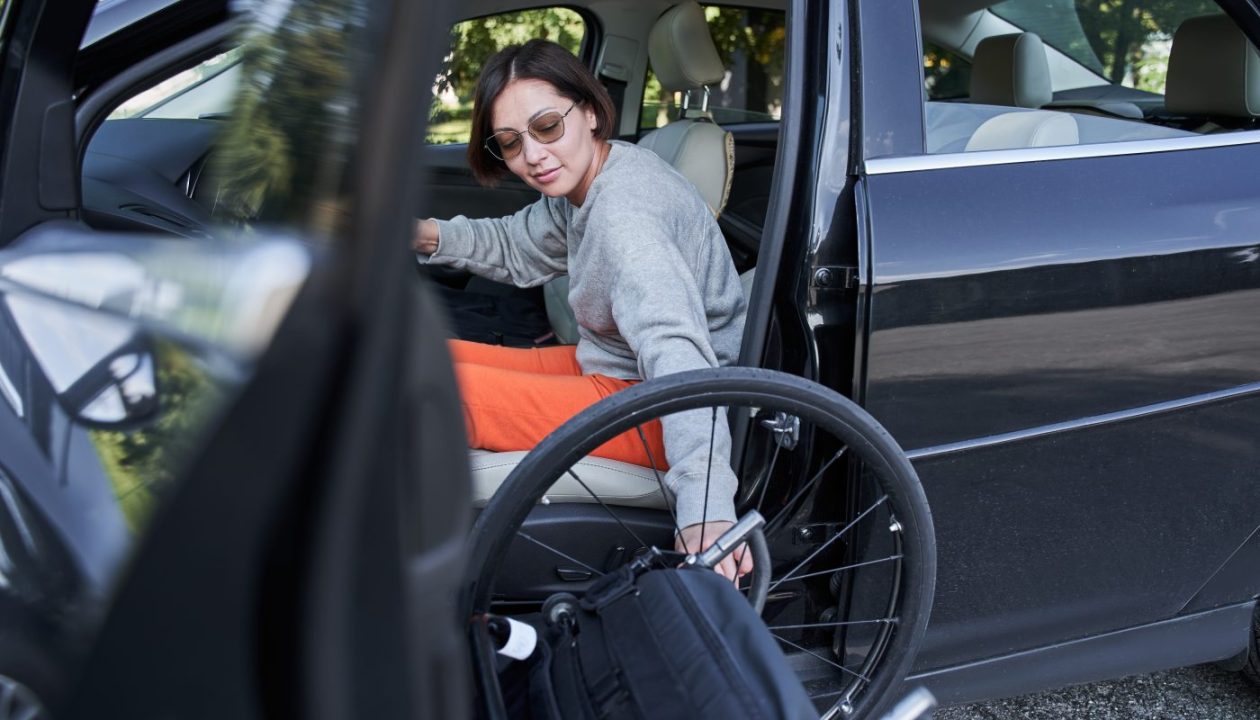 découvrez nos solutions d'assurance auto adaptées aux personnes en situation de handicap. profitez d'une couverture sur mesure pour assurer votre véhicule en toute sérénité, avec des tarifs compétitifs et des services personnalisés.