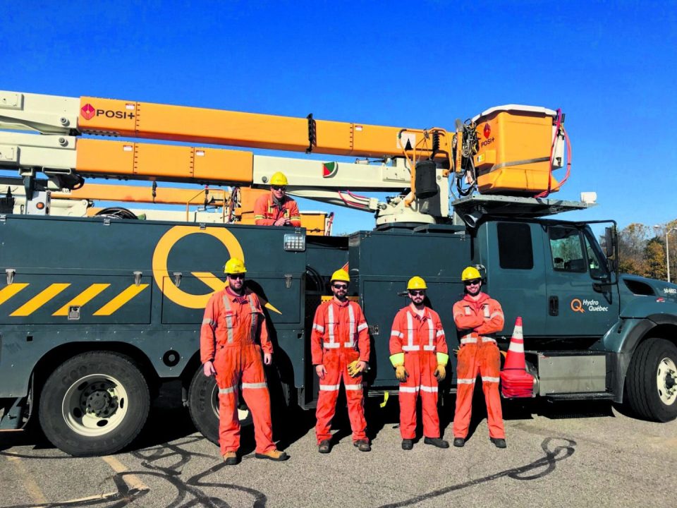 découvrez comment les assureurs du québec s'adaptent à l'électrification des véhicules et des infrastructures. obtenez des conseils sur les meilleures polices d'assurance pour protéger votre investissement dans cette transition énergétique.
