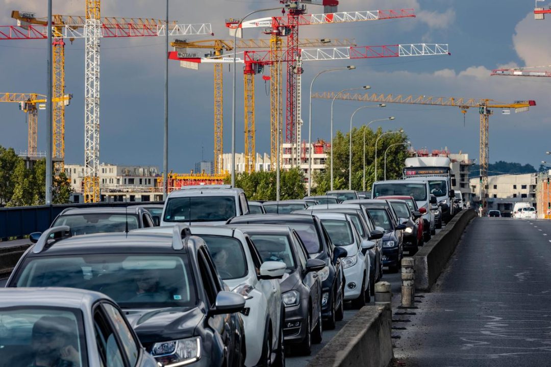 découvrez les raisons derrière la hausse des primes d'assurance auto au nouveau-brunswick. informez-vous sur les facteurs influençant ces augmentations et comment optimiser votre contrat d'assurance pour réduire vos coûts.