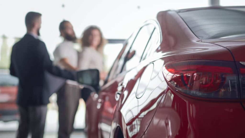 découvrez l'impact de la hausse des coûts d'assurance auto sur le leasing social en 2025, notamment pour les véhicules électriques. analyse des nouveaux tarifs et conseils pour maîtriser votre budget.