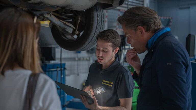 trouvez un conducteur couvert au luxembourg pour assurer vos déplacements professionnels ou privés en toute sécurité et discrétion. service fiable et personnalisé adapté à vos besoins.