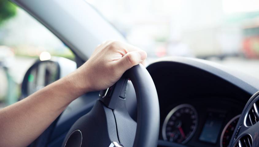 découvrez l'assurance auto au kilomètre : une solution flexible et économique pour assurer votre voiture en ne payant que selon la distance parcourue. profitez d'une couverture adaptée à vos besoins et faites des économies sur votre assurance auto !