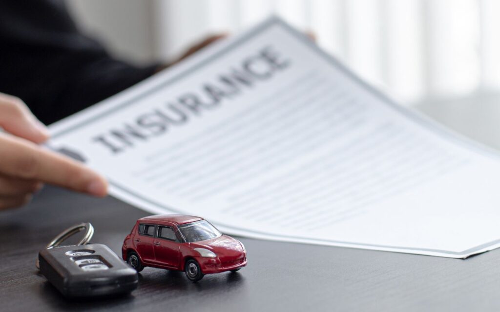 découvrez tout ce qu'il faut savoir sur le coût de l'assurance auto : facteurs qui influencent le prix, astuces pour économiser et conseils pour trouver la meilleure offre adaptée à votre profil.