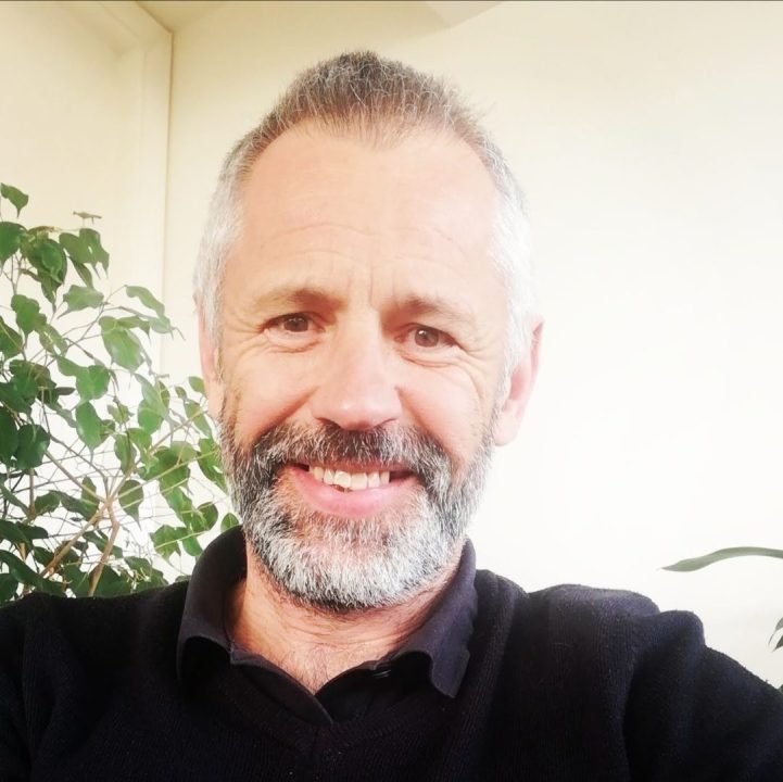 découvrez tout ce qu'il faut savoir sur la hausse du tarif horaire : explications, impacts et conseils pour mieux gérer votre budget face à l'augmentation des coûts.