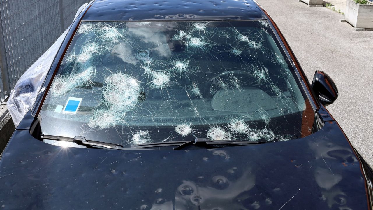 découvrez comment l'indemnisation des voitures électriques en assurance auto a augmenté de 11%, offrant une meilleure couverture et protection pour votre véhicule électrique.