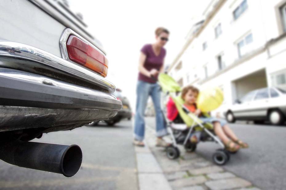 le gouvernement annonce l'abandon du durcissement du malus auto jusqu'en 2028, offrant un répit aux automobilistes face aux nouvelles mesures fiscales.