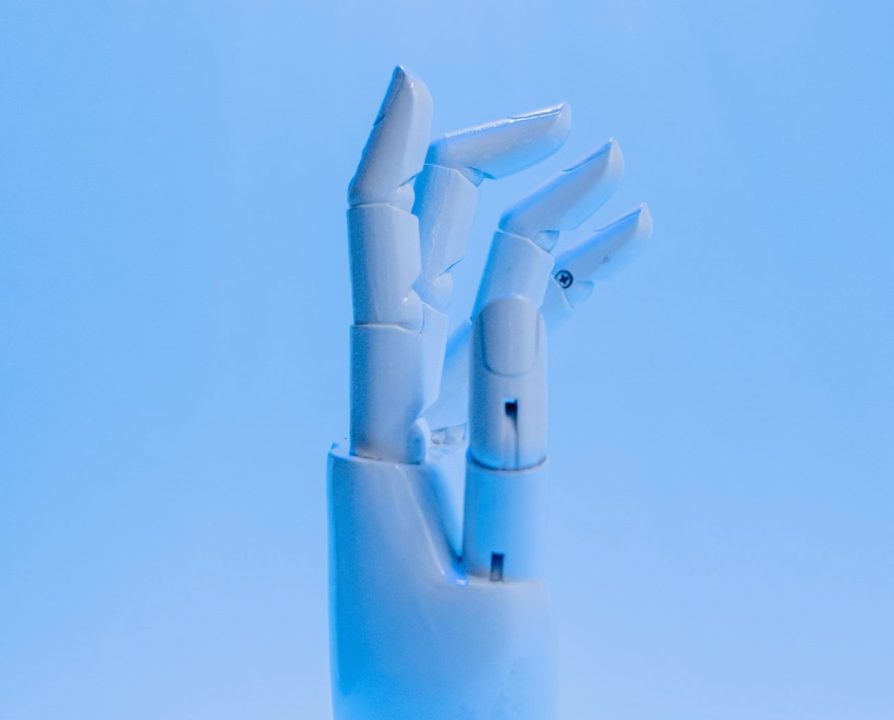 découvrez comment robert smithson intègre l'intelligence artificielle pour transformer l'assurance auto, améliorant la précision et l'efficacité des services.