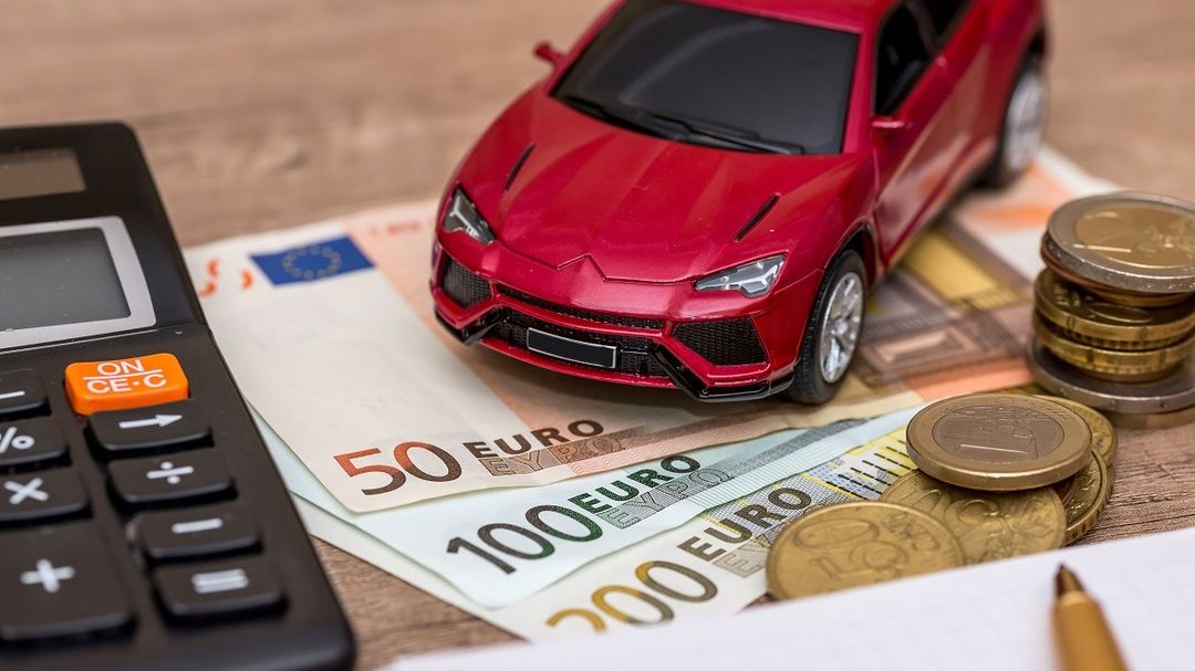 découvrez pourquoi la prime d'assurance auto augmente en 2026 et comment préparer votre budget pour faire face à cette hausse importante.