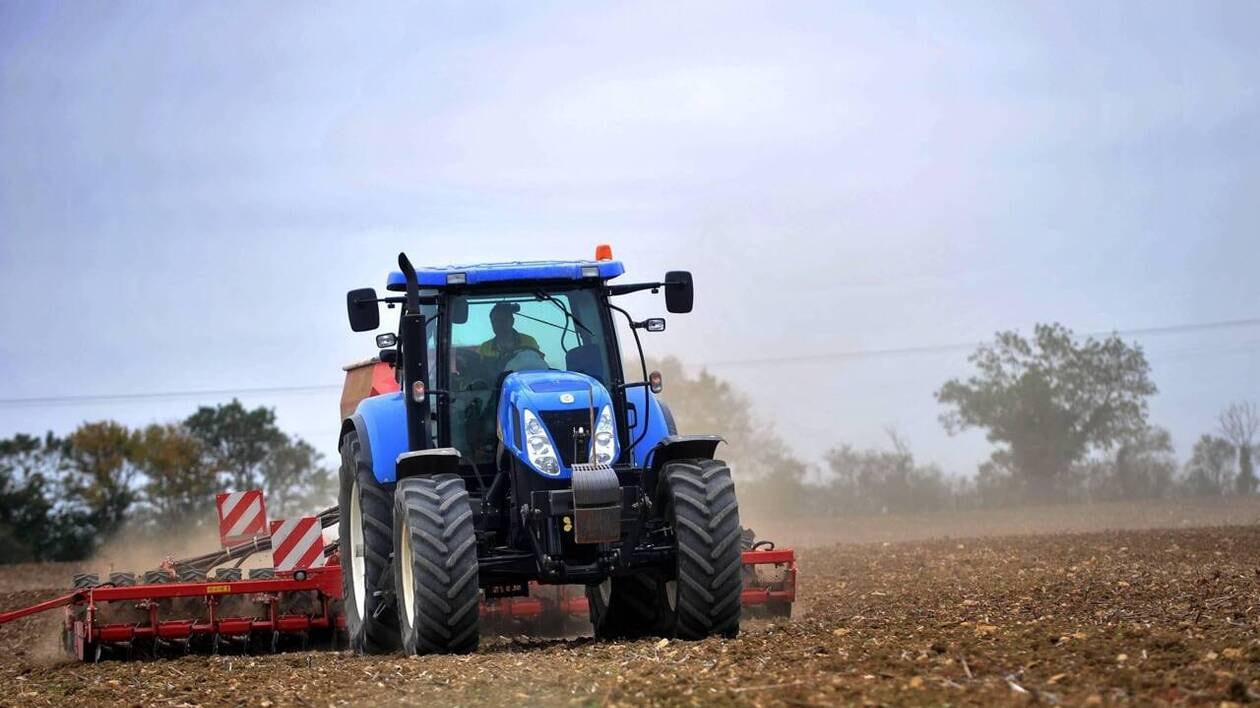assurance auto : découvrez les risques accrus de vols d'engins et de gps agricoles et comment mieux protéger vos équipements.